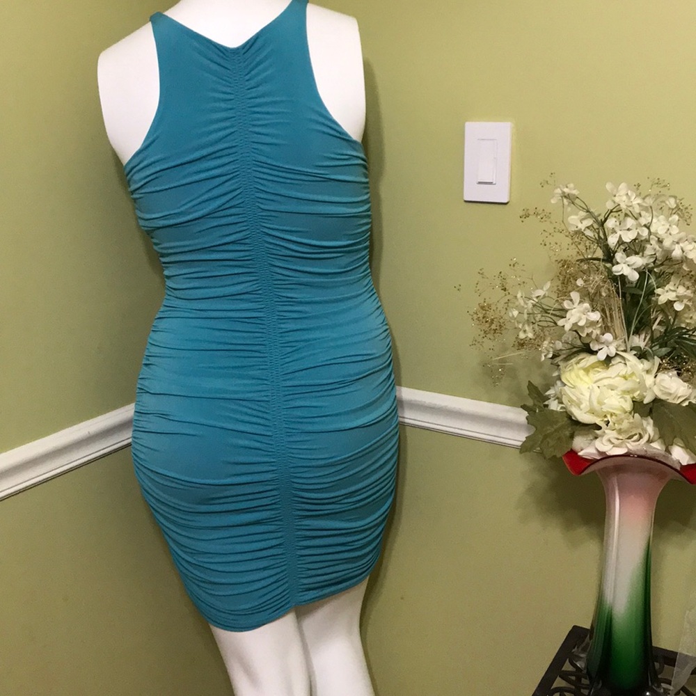 GUESS Keyhole Racerback Ruched Dress NWT Sz L - Picture 6 of 9